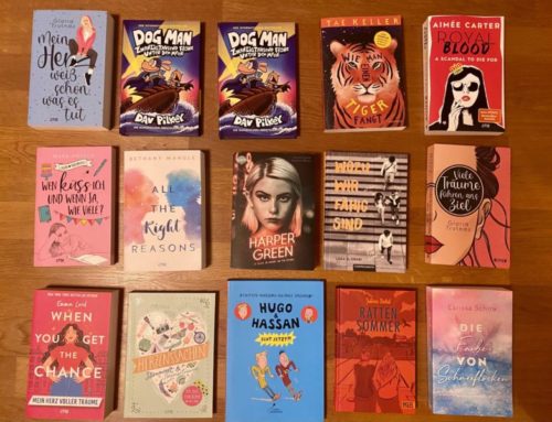 Bücherspende an die Albert-Einstein-Realschule