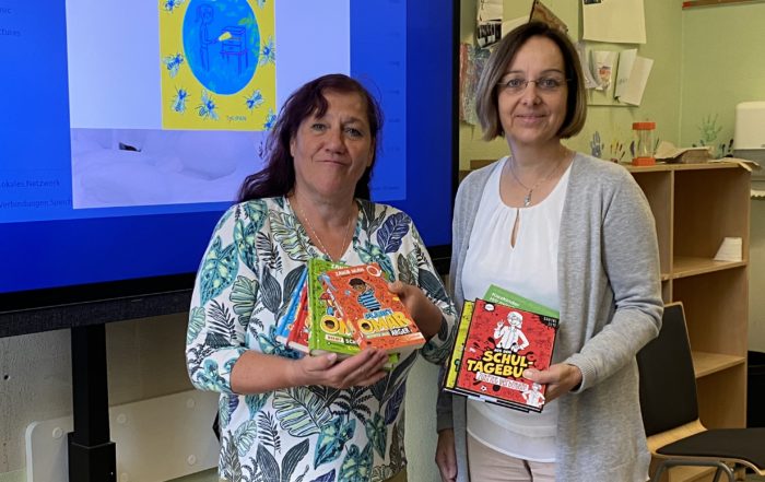 Bücherspende Heinrich-Strunk-Schule