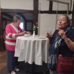 Kaffeetrinken im Seitenraum
